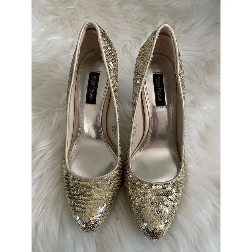White House black market sparkly heels size 7.5 gold